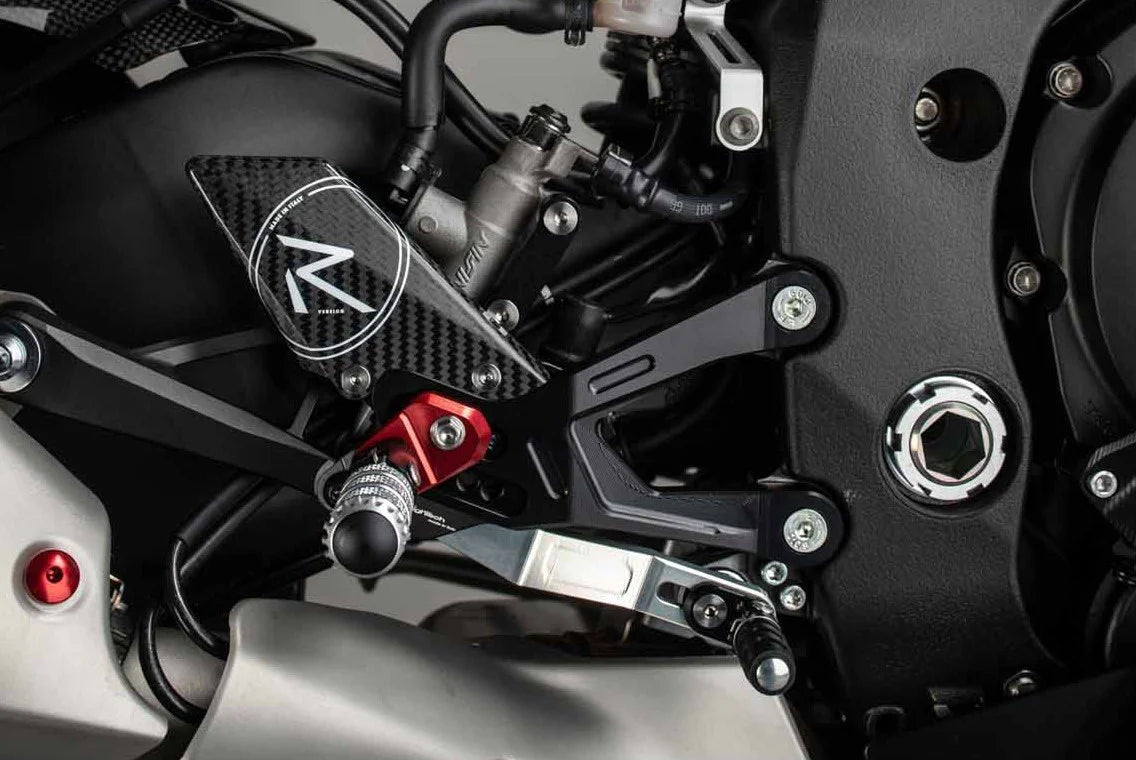 Lightech - R-Version Adjustable Rearsets Yamaha YZF-R1 / R1M (2015-2025)