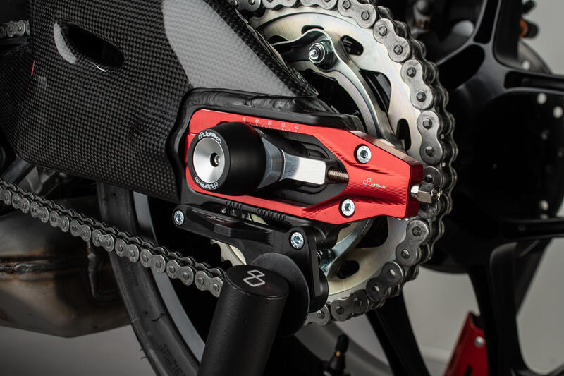 Lightech - Chain Adjusters Yamaha R1 & R1M (2020-2025)