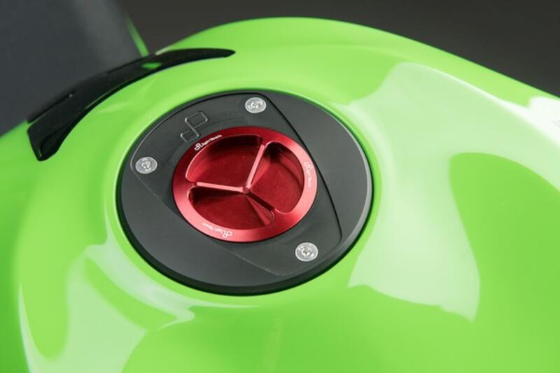 Lightech - Spin & Locking Fuel Cap Kawasaki Ninja ZX10R, ZX6R, 1000 SX, 400, Z650, Z900 (2017+)