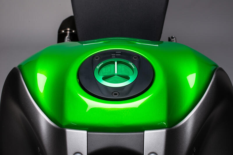 Lightech - Spin & Locking Fuel Cap Kawasaki Ninja ZX10R, ZX6R, 1000 SX, 400, Z650, Z900 (2017+)