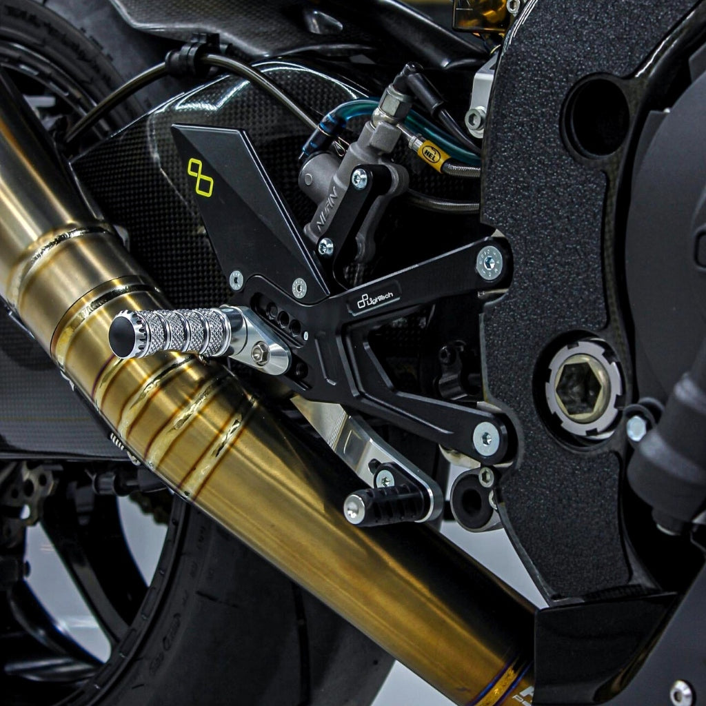Lightech - Adjustable Rearsets Fixed or Folding Footpegs Yamaha YZ-F R1 / R1M (2015-2025)
